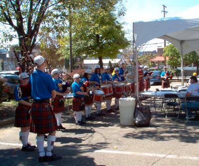 Live music to go with the meal!