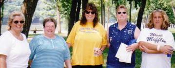 Cindy Miller, Charlene Gilchrist, Lisa Hoyt, Stacey Lapko and daughter Chelsea