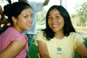 Lee Chi Kusajtys and daughter